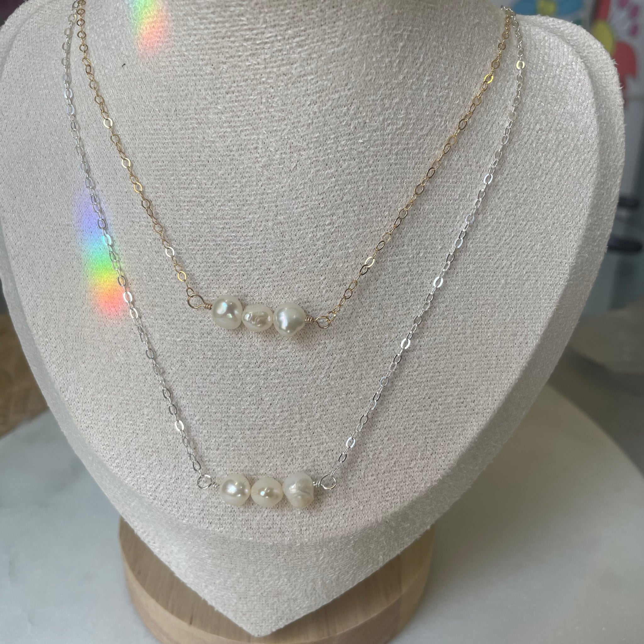 Dainty 3 Pearl Necklace